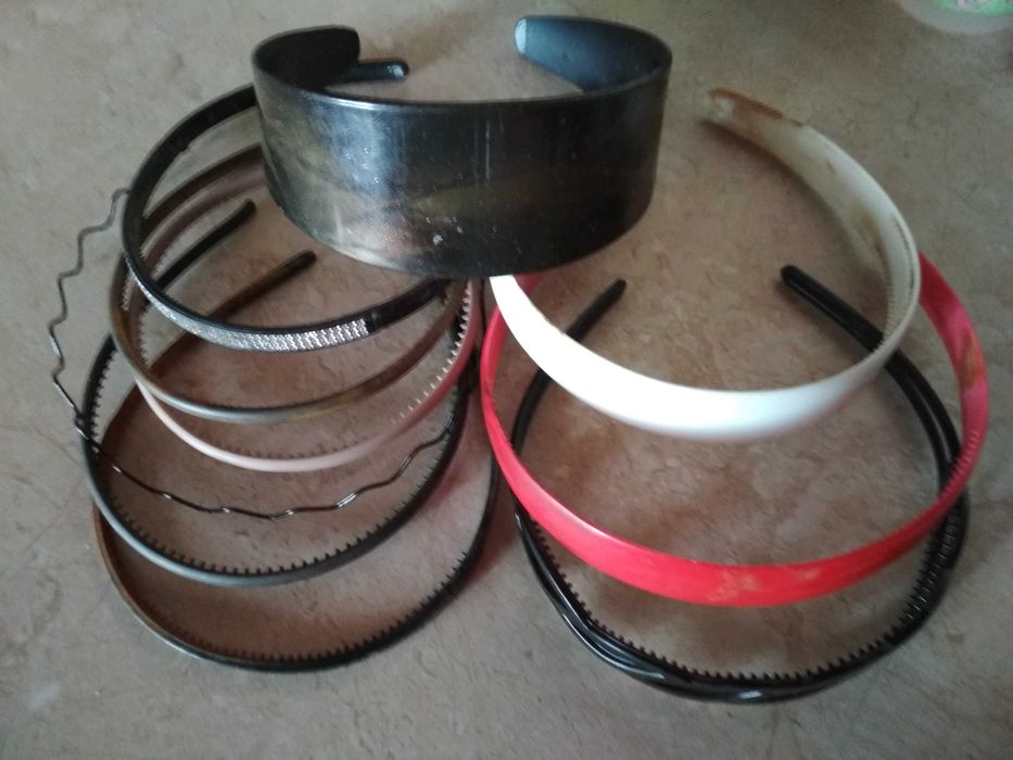 Зажими  и обручя  для волос лот резинки