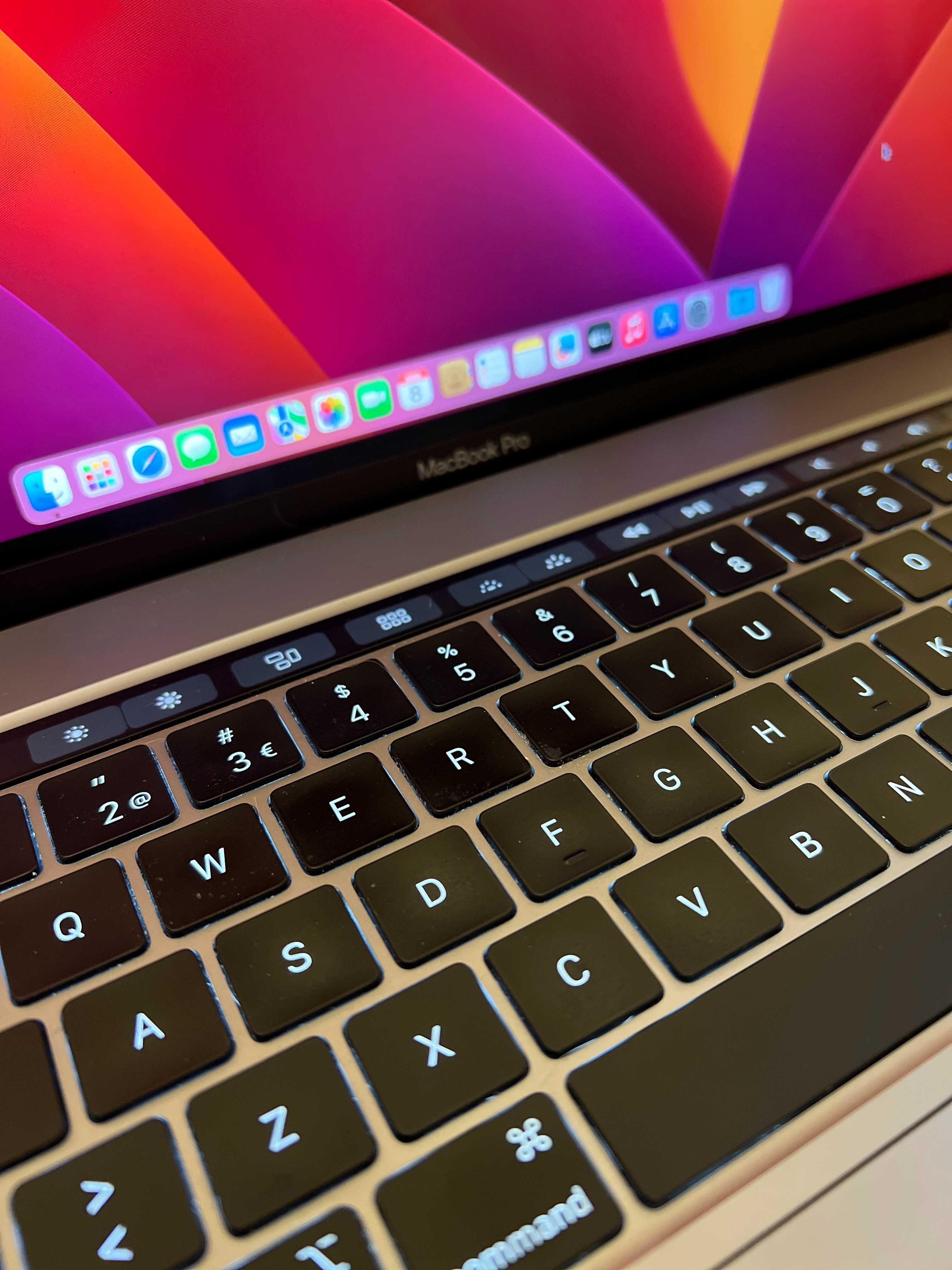 Vendo MacBook Pro 16" 2019/2020 i9 32GB RAM 1TB - Configuração Top