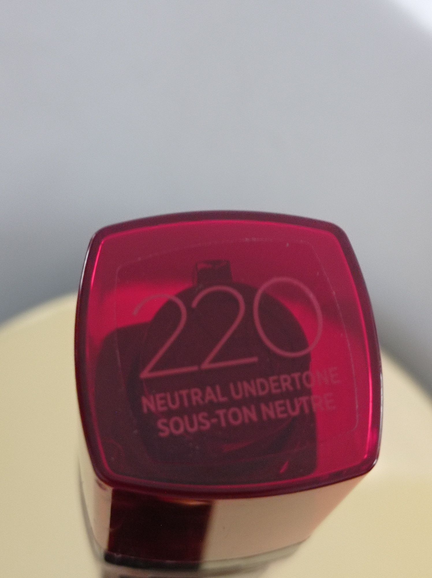 Nowy podkład L'Oreal Infaillible SPF 25 Wit. C 220 Loreal puder Neutra