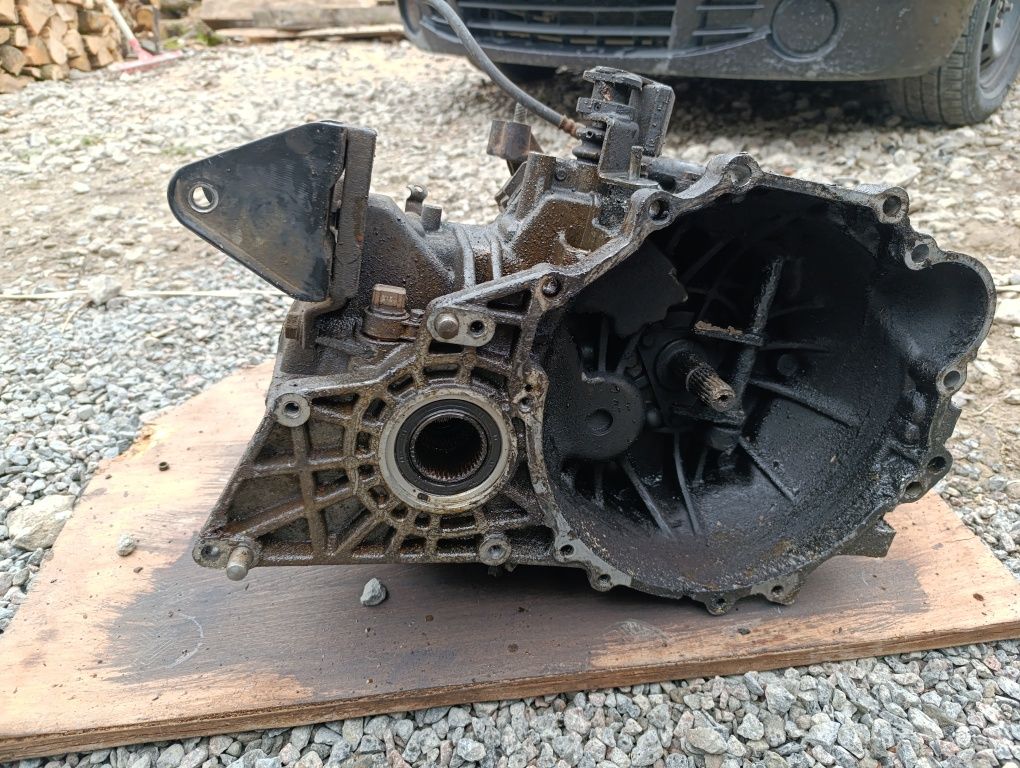 КПП коробка передач2.0 2.4 2WD 4WD G4JS G4JP Hyundai Santa Fe 1  Sonat