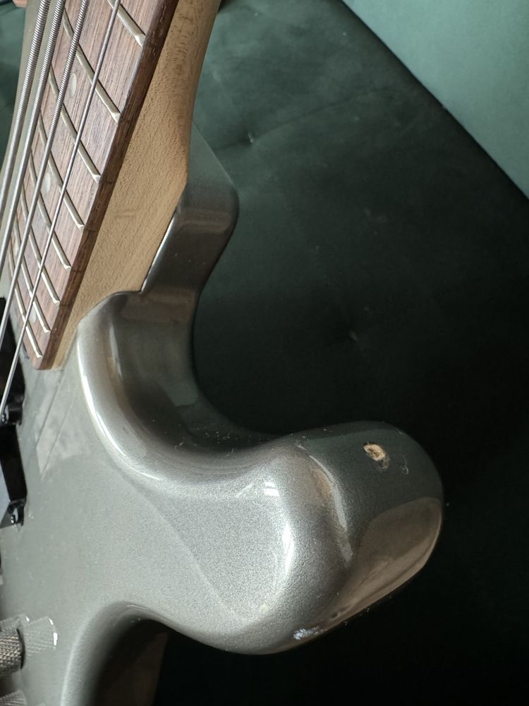 Gitara basowa Yamaha TRBX204 Srebrna