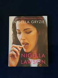 Nigella Lawson Nigella gryzie