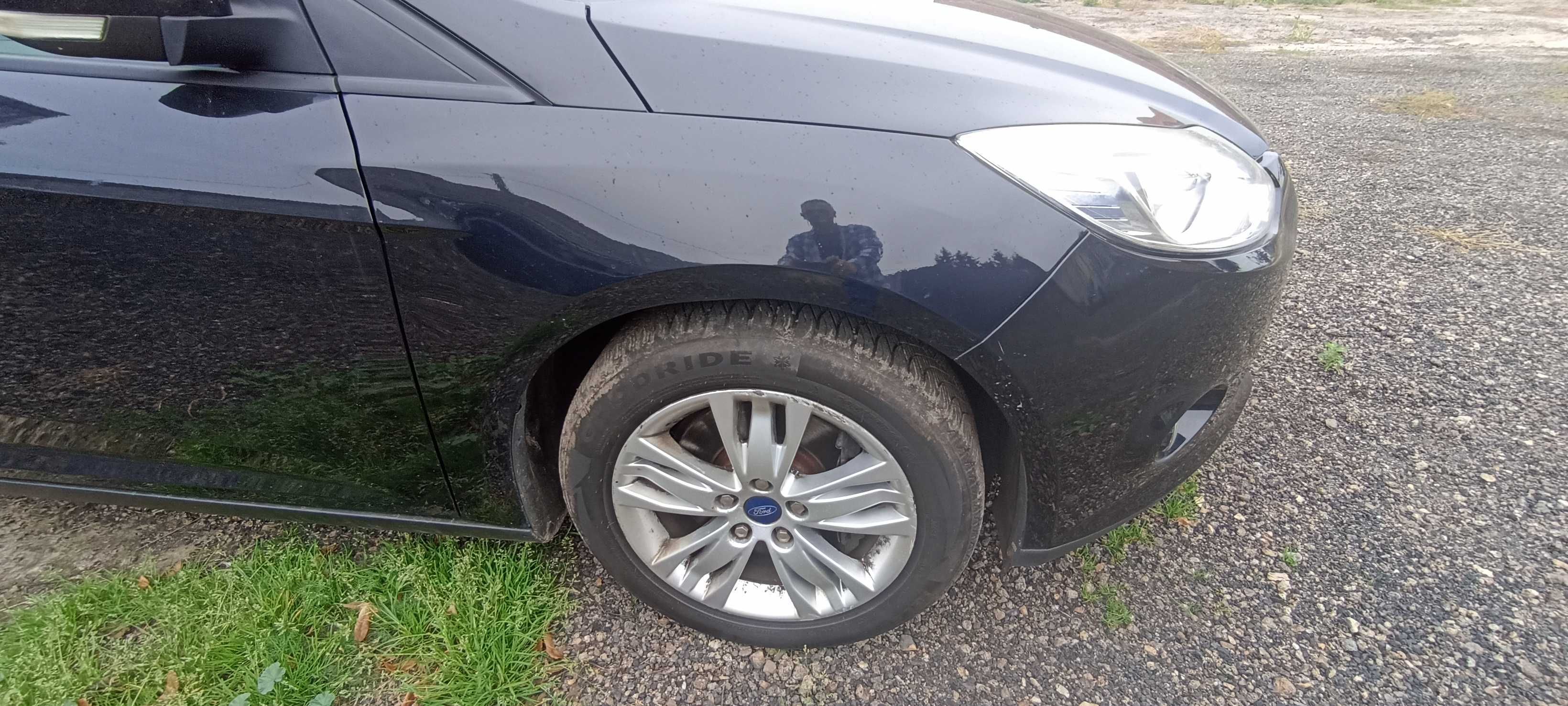 błotnik przód prawy ford focus  mk3 lak fb oryginał
