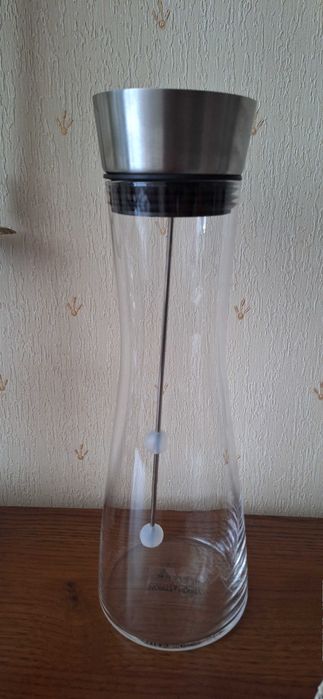 karafka dzbanek szklany na wodę , napoje ze szpikulcem