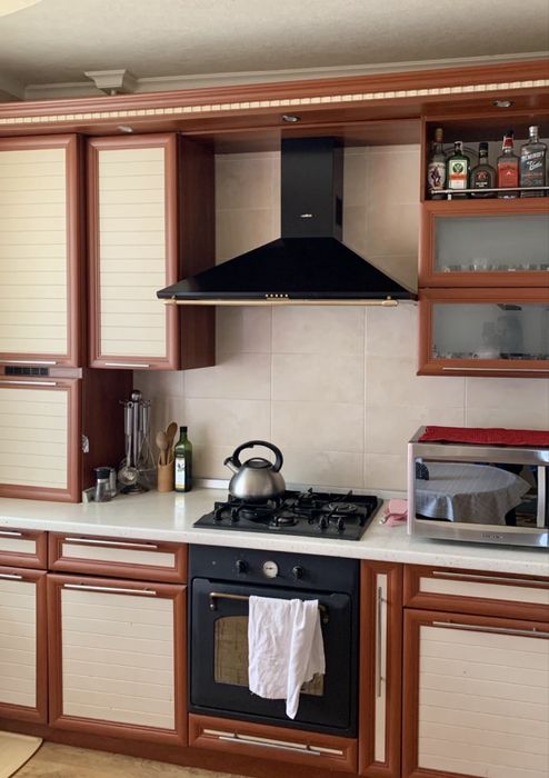 Продам 5-ти кімнатну квартиру з АО  ДНС поруч з річкою