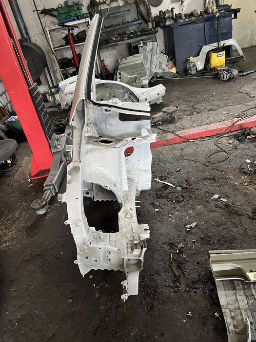 Chevrolet bolt ev 23 рік  чвертка права передня