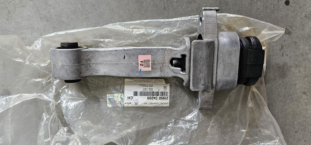 Poduszka silnika Kia Optima 2019 1.6 TGDI 21810-D4120 oraz 21950-D4200