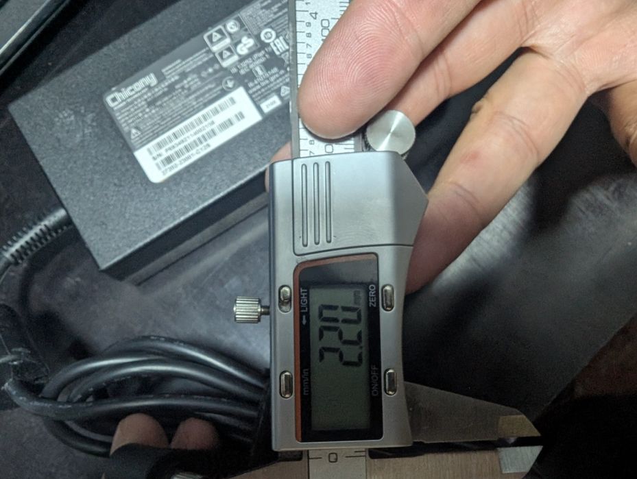 Зарядка блок живлення 120 230 w Вт до ноутбука Gigabyte оригінал