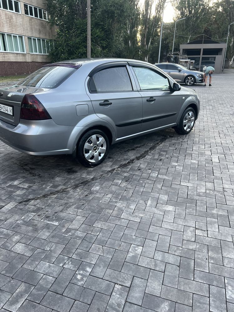 Продам chevrolet aveo Т250 2008 года в идеальном состоянии 1.5 бензин