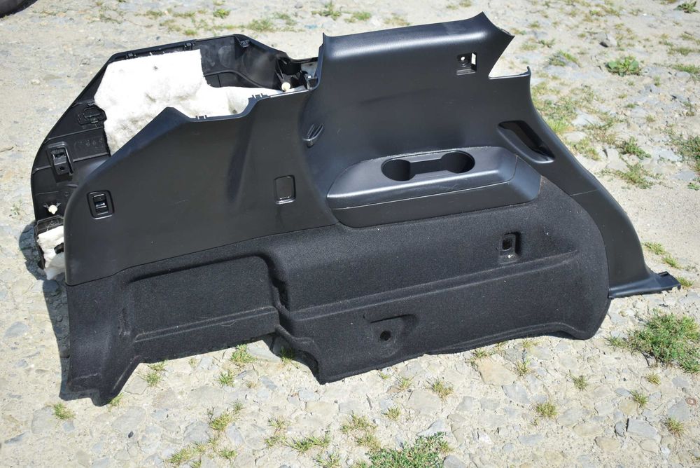 boczek bagażnika lewy prawy MAZDA CX9 CX-9 2010R.