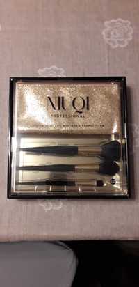 Niqui zestaw 3 pędzli kosmetycznych + złota kosmetyczka.