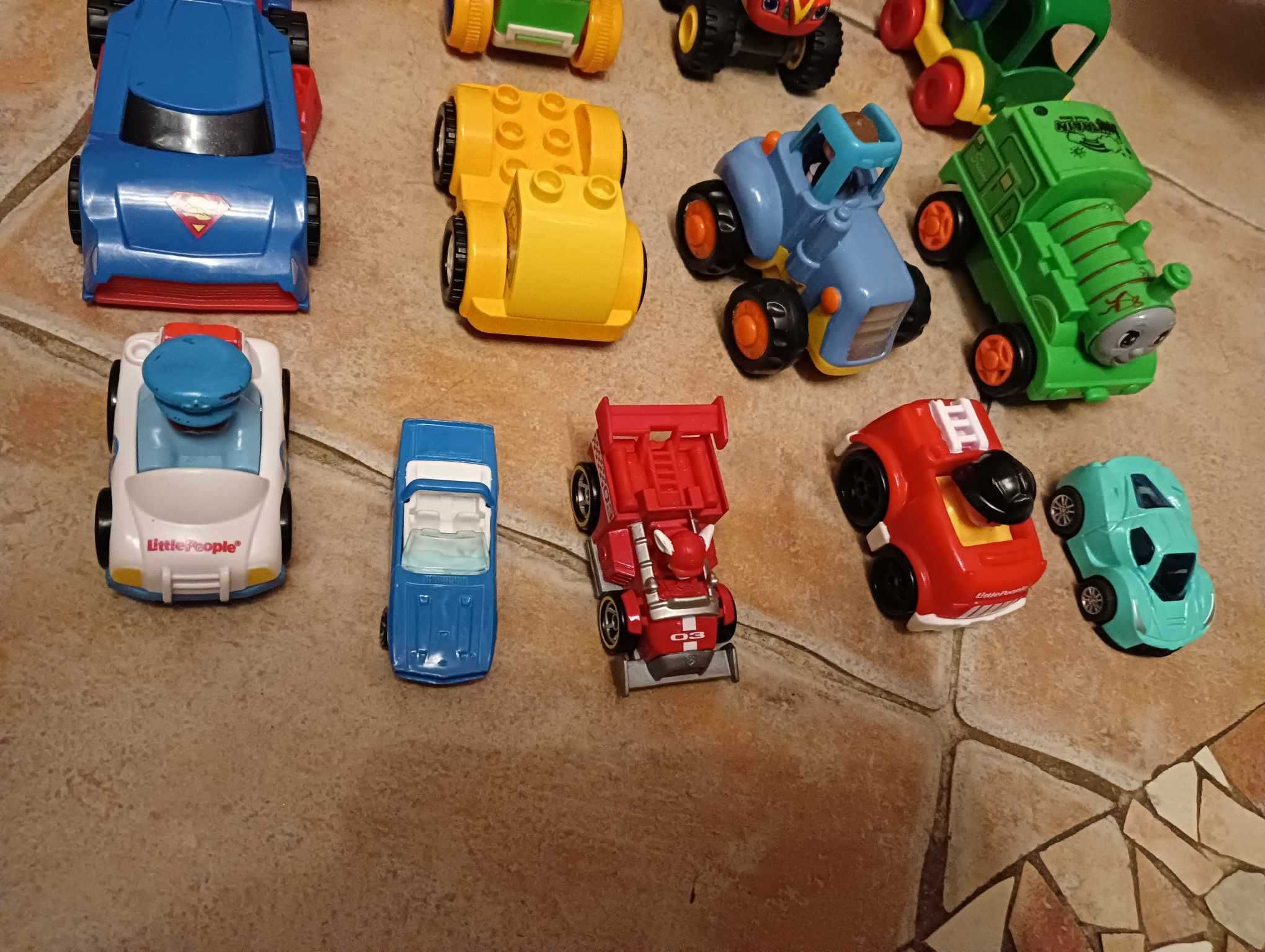 Autka, zestaw 13 samochodzików dla dzieci Lego Duplo, Tomek i inne