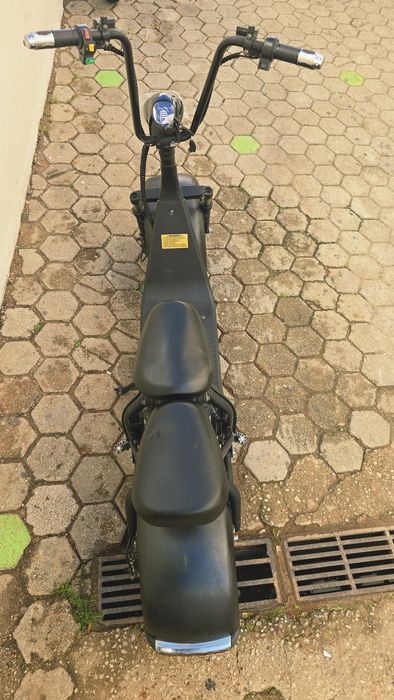 Moto elétrica, não precisa de carta de condução, com bateria removível