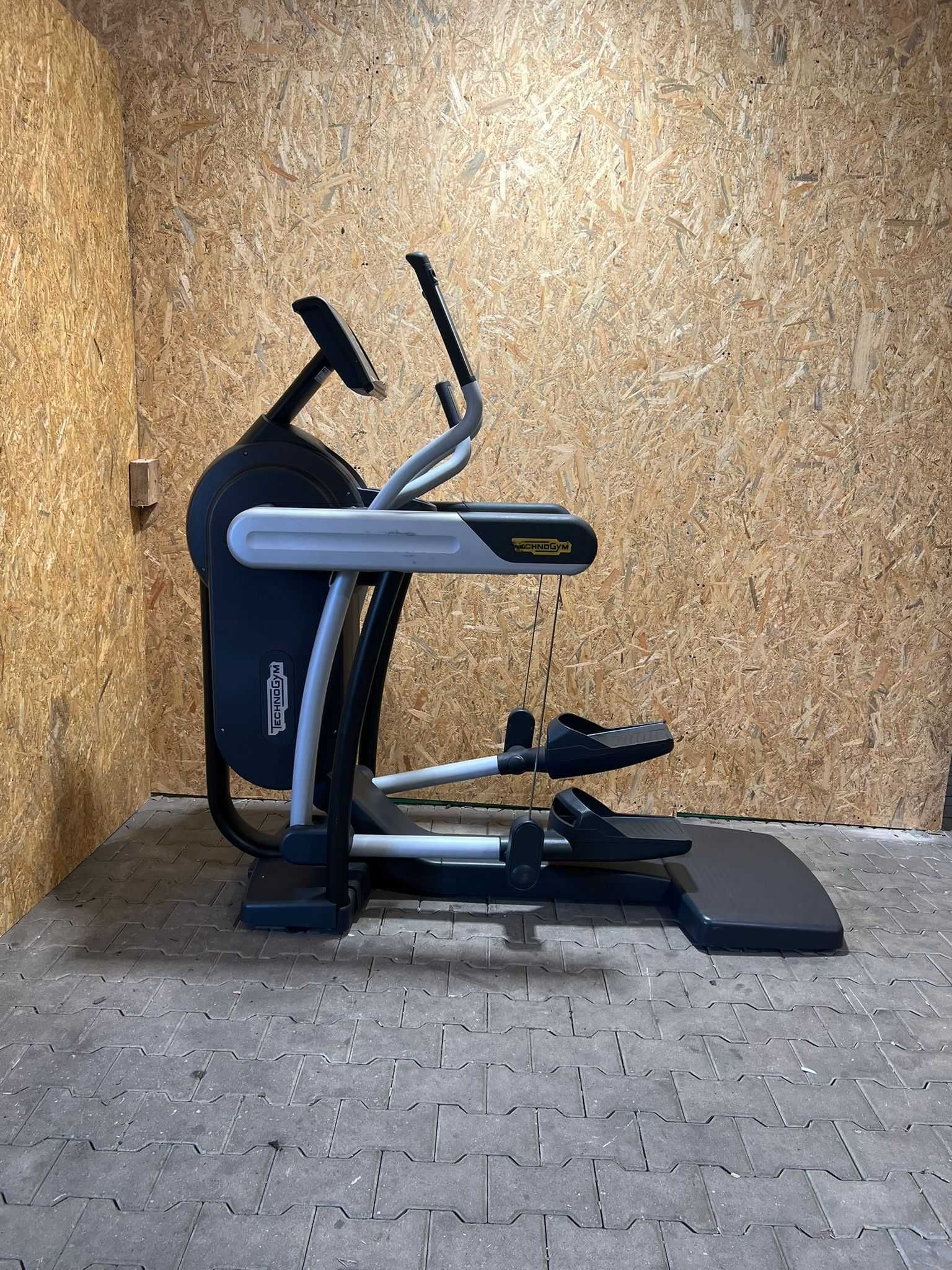 Technogym Vario 1000 led profesjonalny nowy model