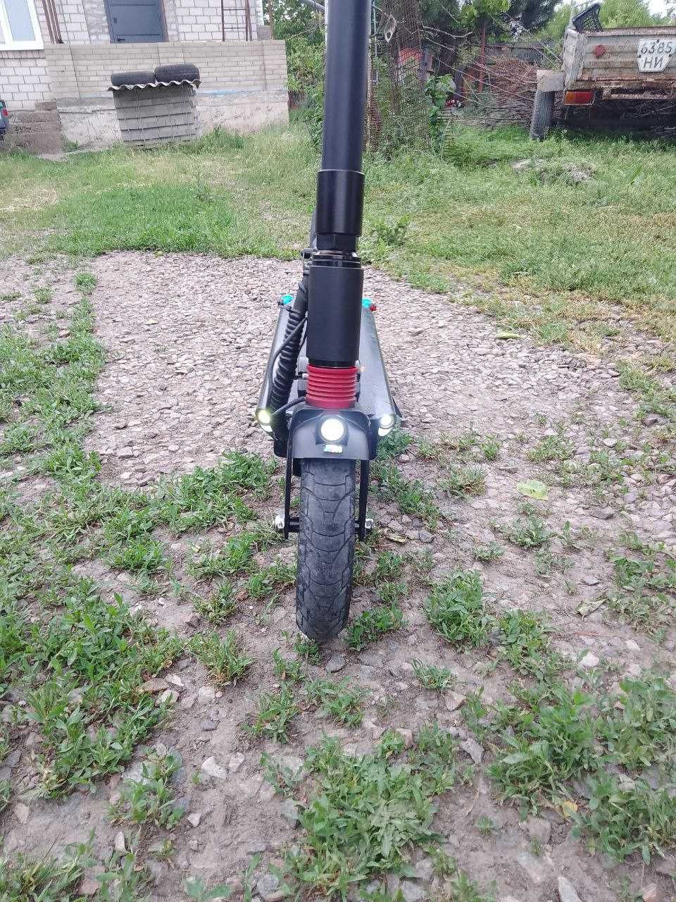 Электросамокат Kugoo Kirin X1.Оригинал. В отличном состоянии.