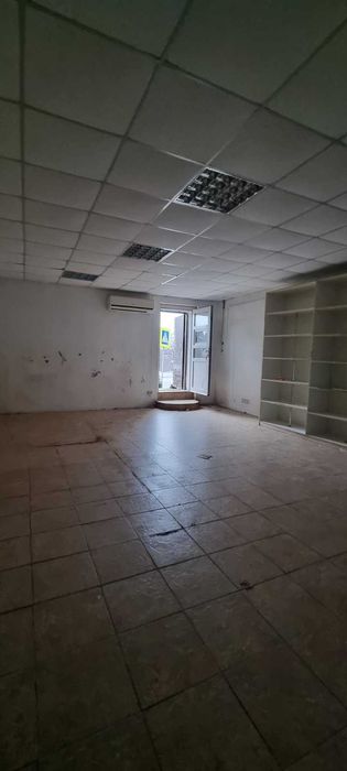 Здається приміщення поряд з магазином "АТБ".