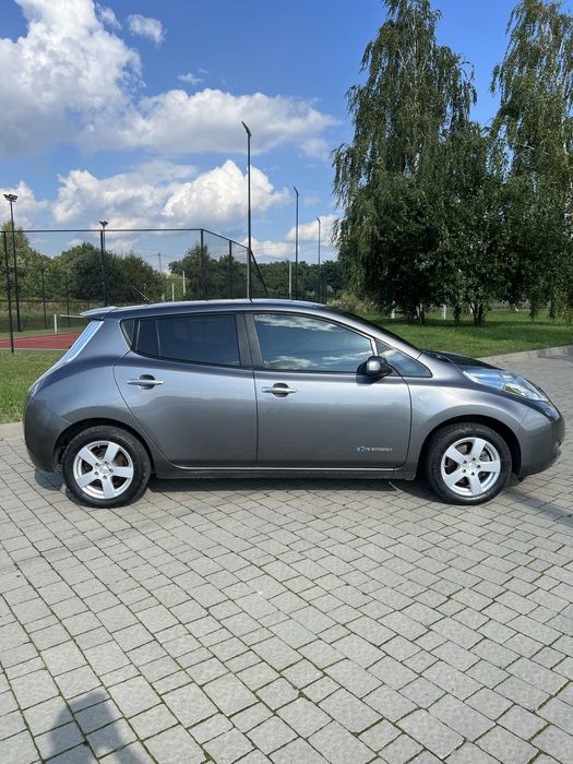 Nissan Leaf 24Kw.