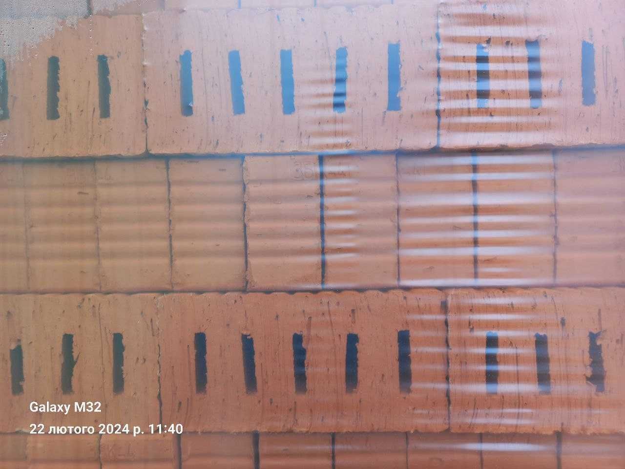 Цегла повнотіла М200 технічні отвори