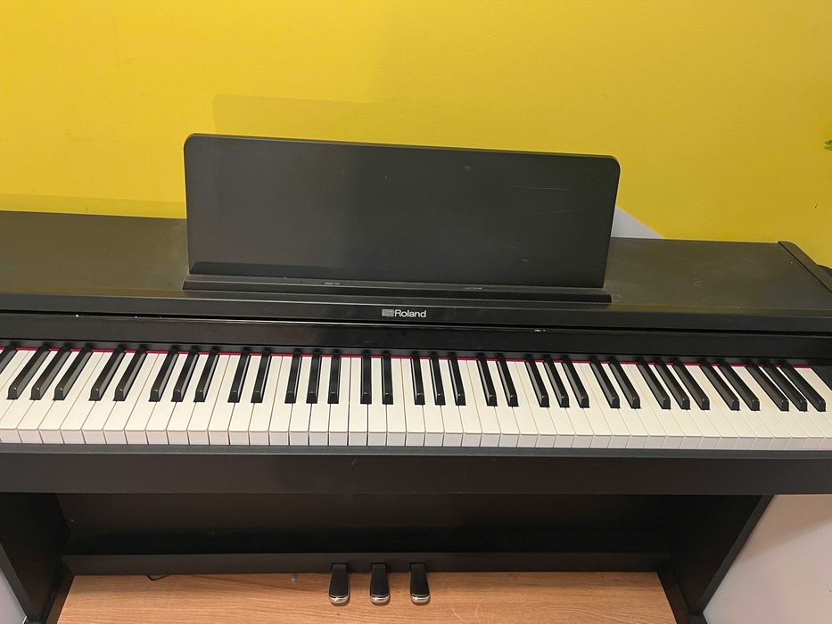 Pianino cyfrowe Roland RP107