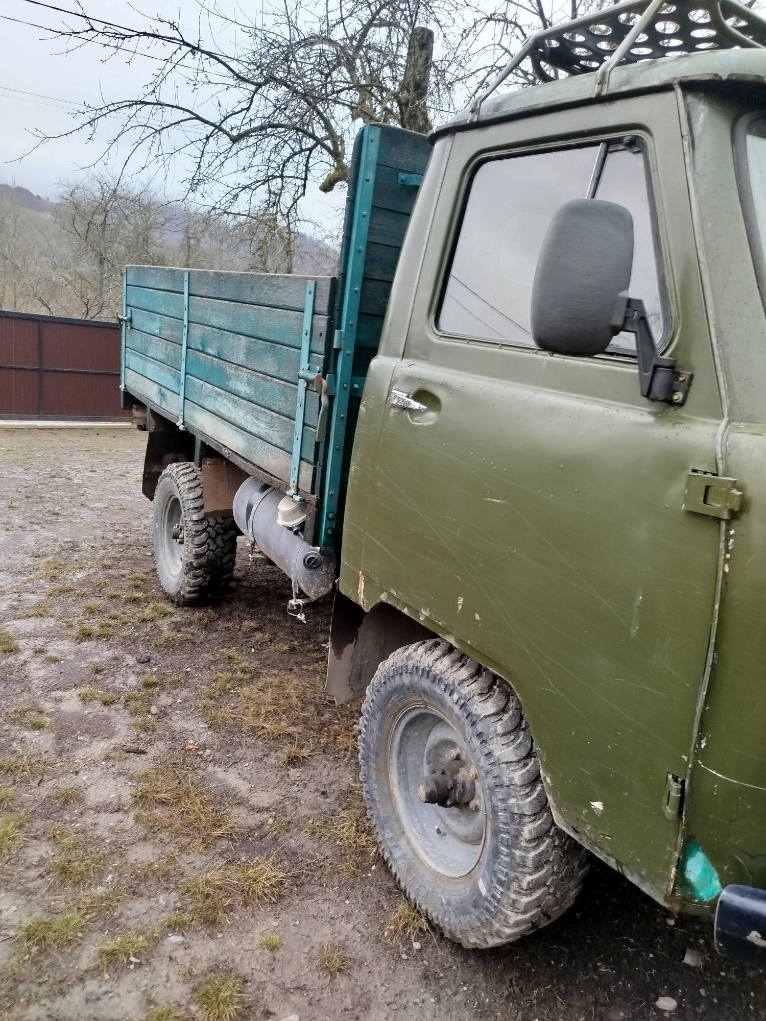 Продам уаз бортовий