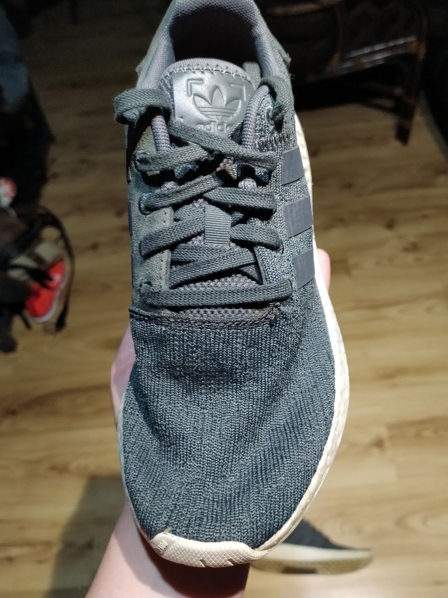 Szare Adidas NMD R2 Boost