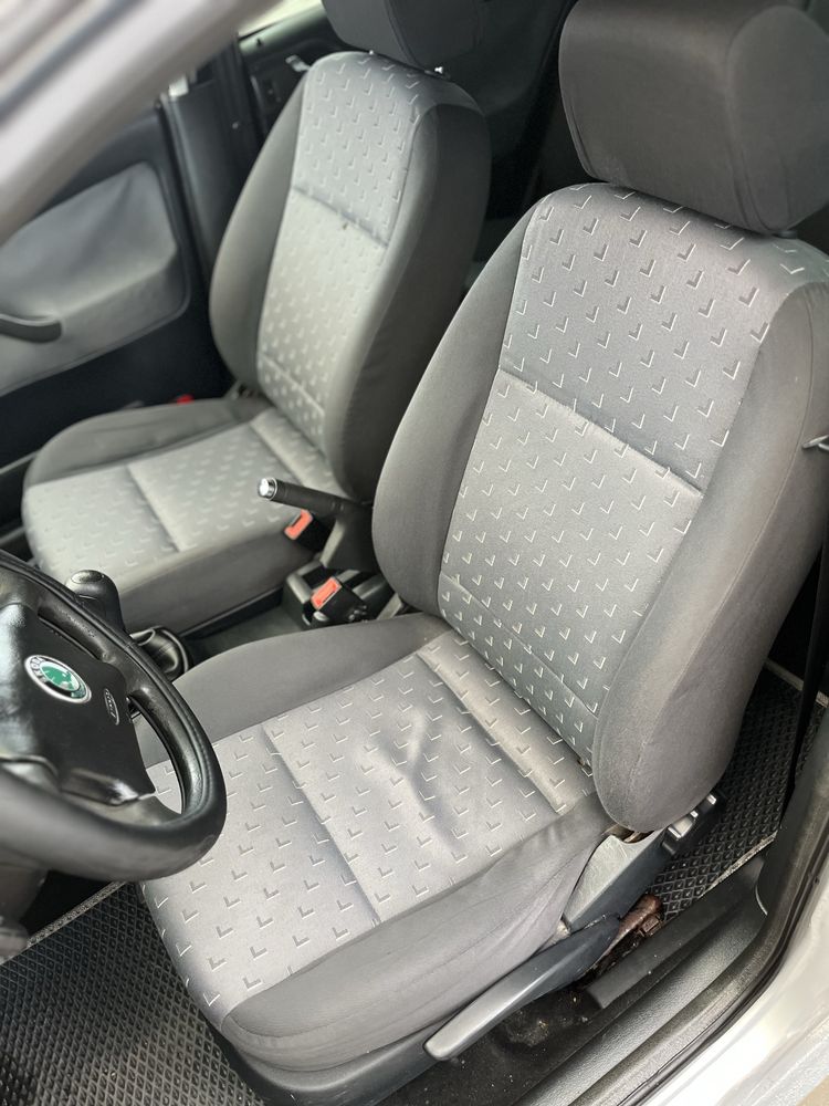 Skoda Octavia Tour 2007 1.6 MPI Родная Краска!