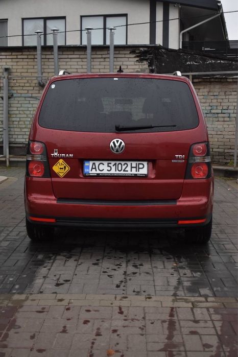 Фольцваген тоуран 1.9,не фарбований