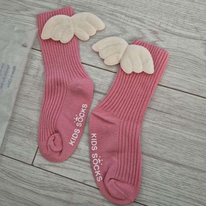 Nowe różowe podkolanówki dla dziewczynki, z skrzydłami, r 21-23