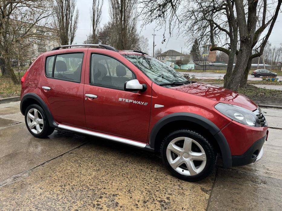 Продам сандеро степвей 12 рік газ4