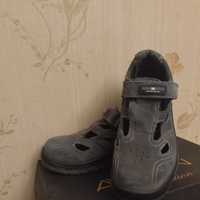 Продам подростковый туфель - сандаль, натуральный замшевые  туфли 39р.