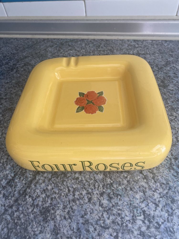 Cinzeiro Four Roses Vintage Amarelo