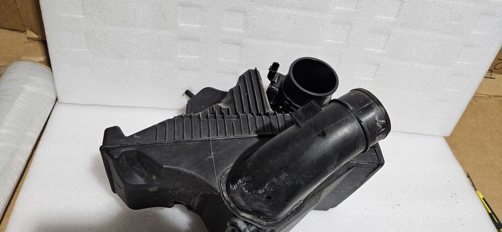 Obudowa filtra powietrza nissan nv200 1.5 dci przepływomierz bdb stan