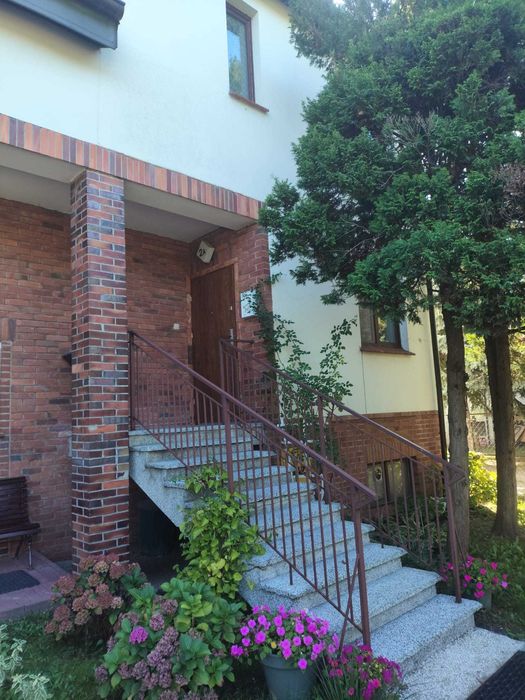 Dwupoziomowe mieszkanie 110 m² z tarasem obok Magnolii