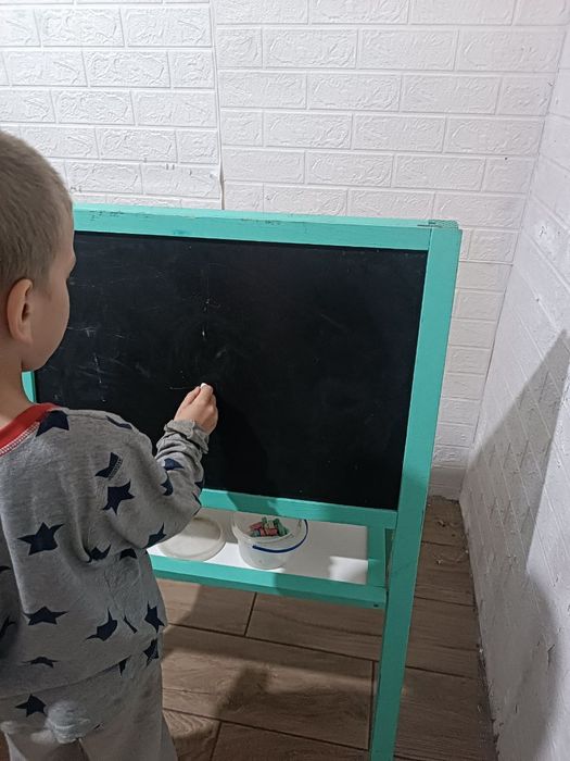 Дошка для малювання крейдою/мольберт дитячий ІГРУША
' дошка для магнит