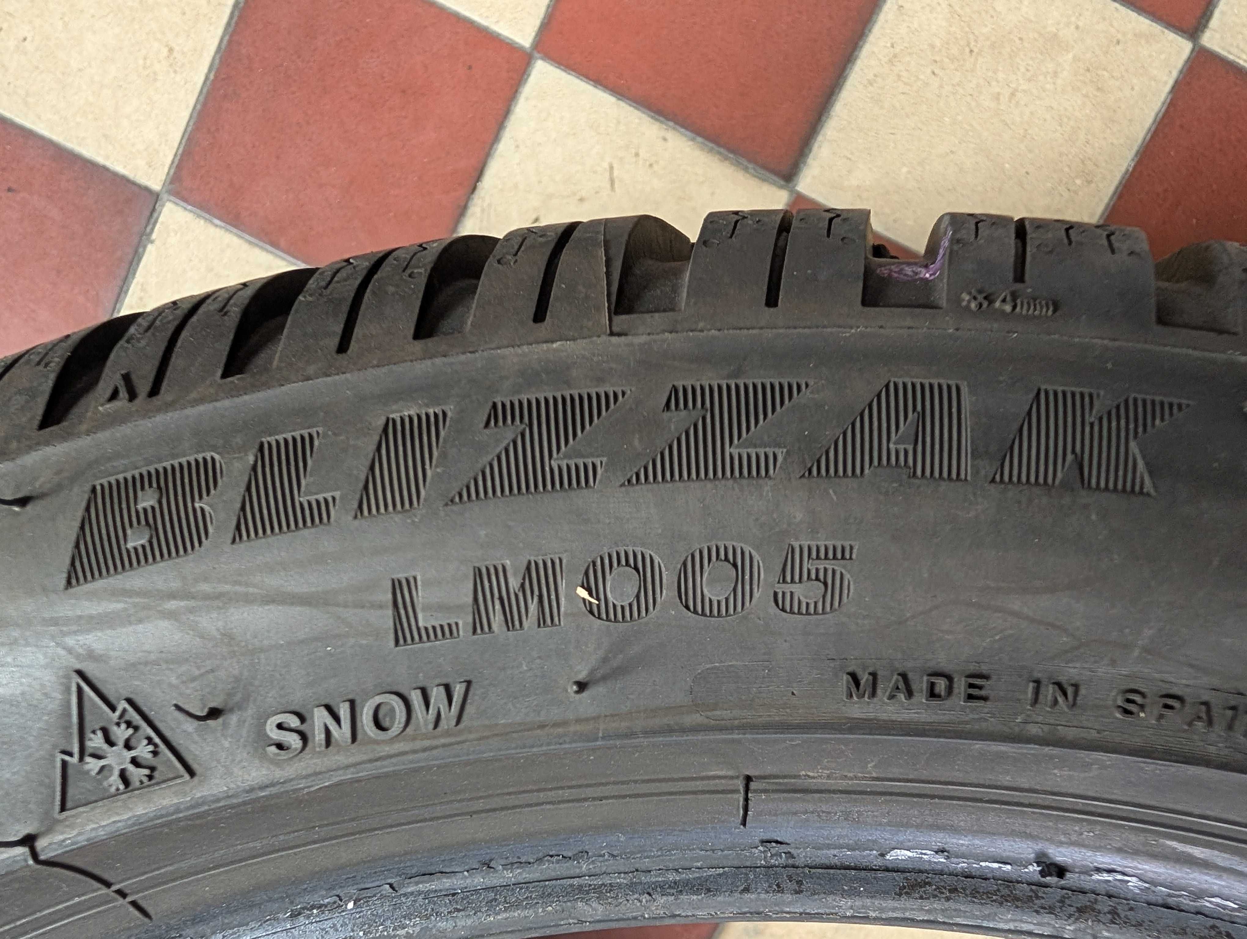 Bridgestone Blizzak LM005 235/45R18 98V #62&