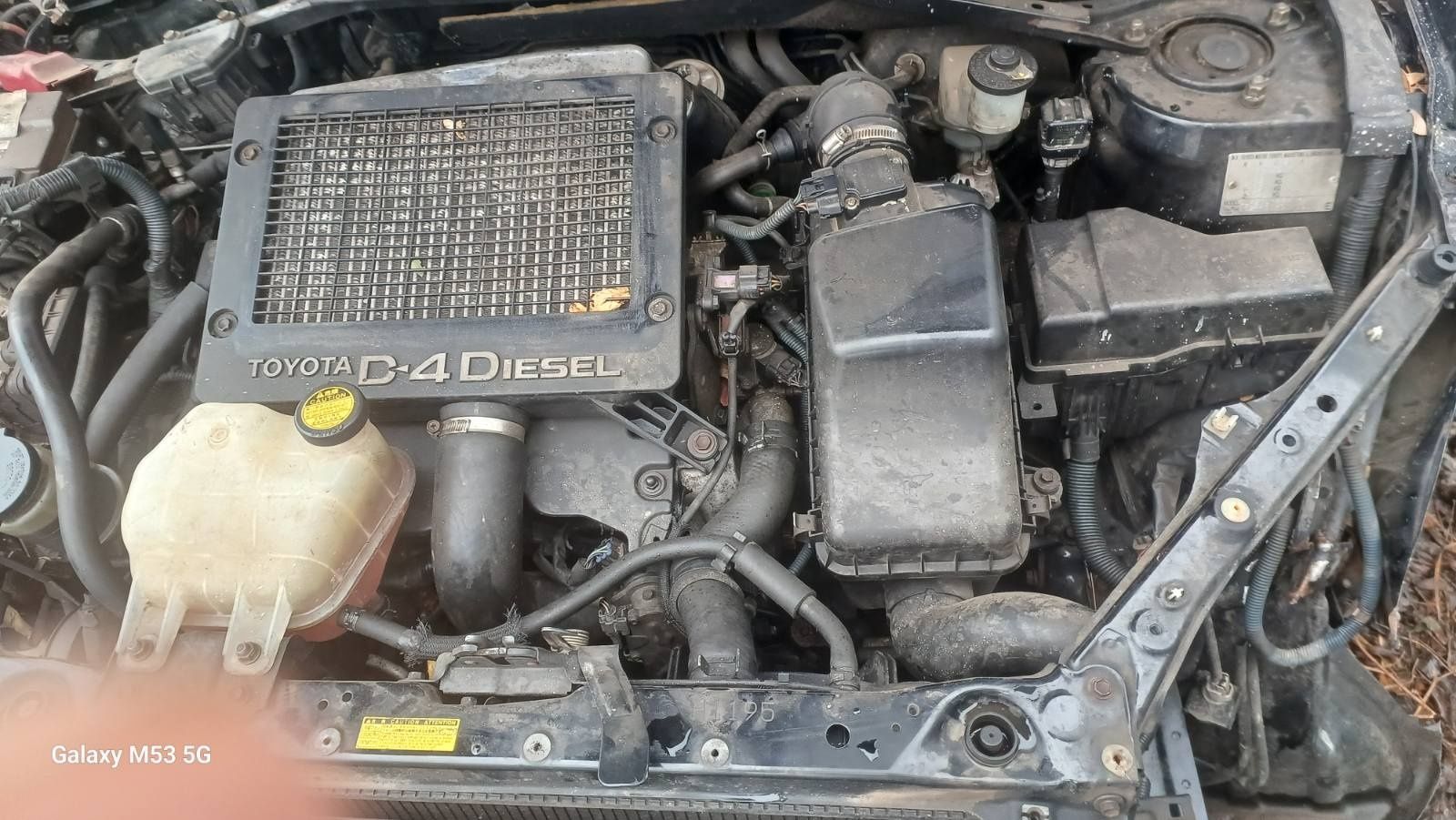Капот Тойота рав 4 TOYOTA RAV 4 бачок