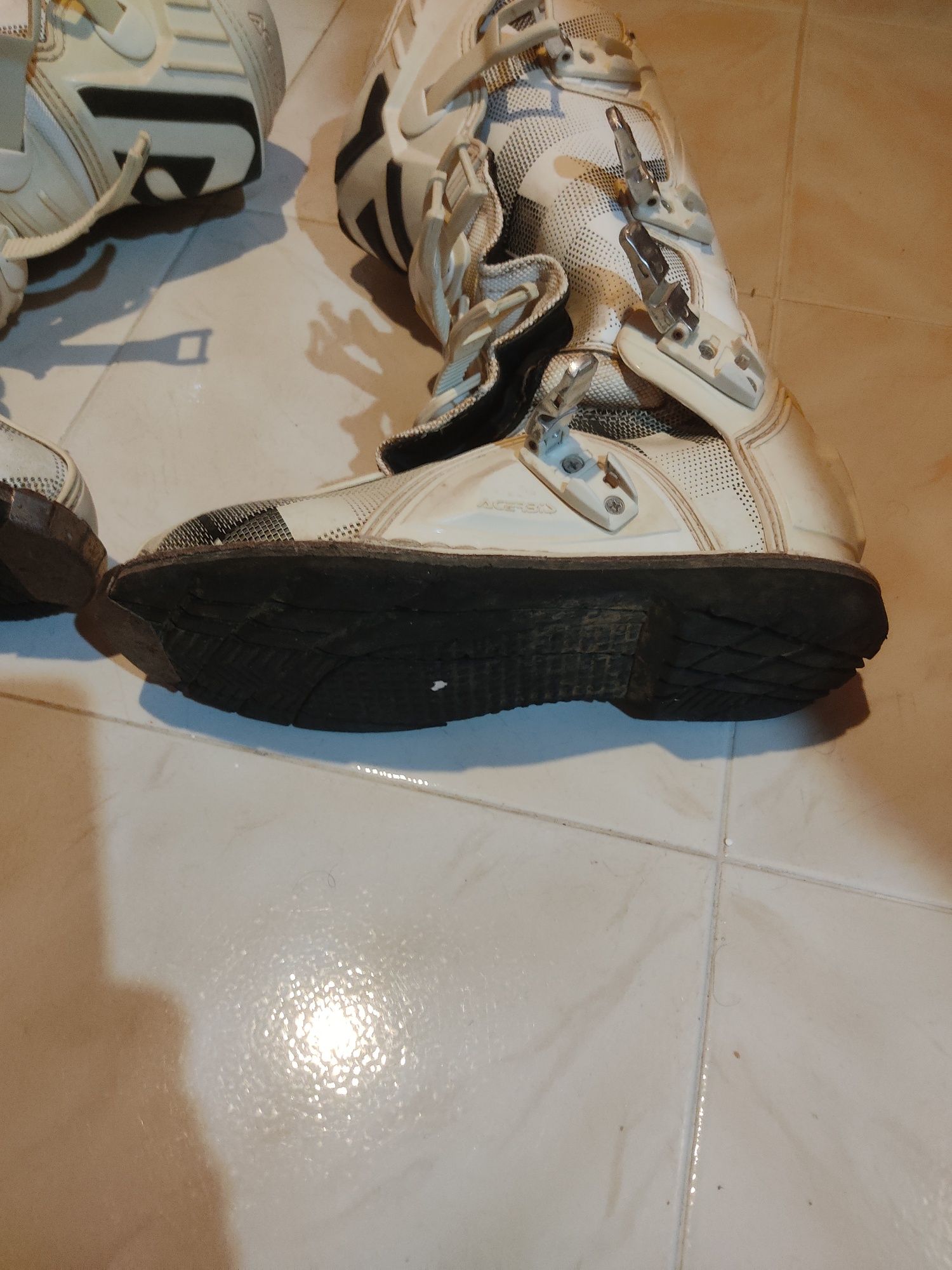 VENDO botas acerbis