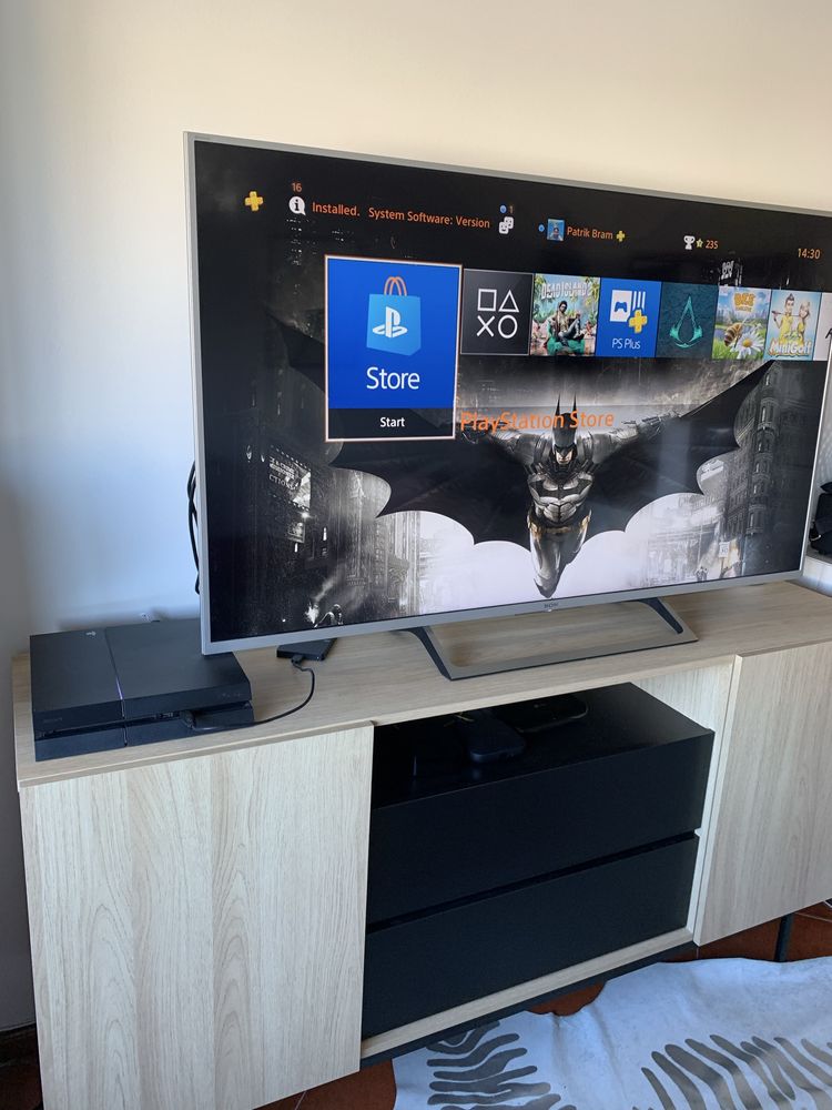 Playstation 4 (PS 4 - 500gb)