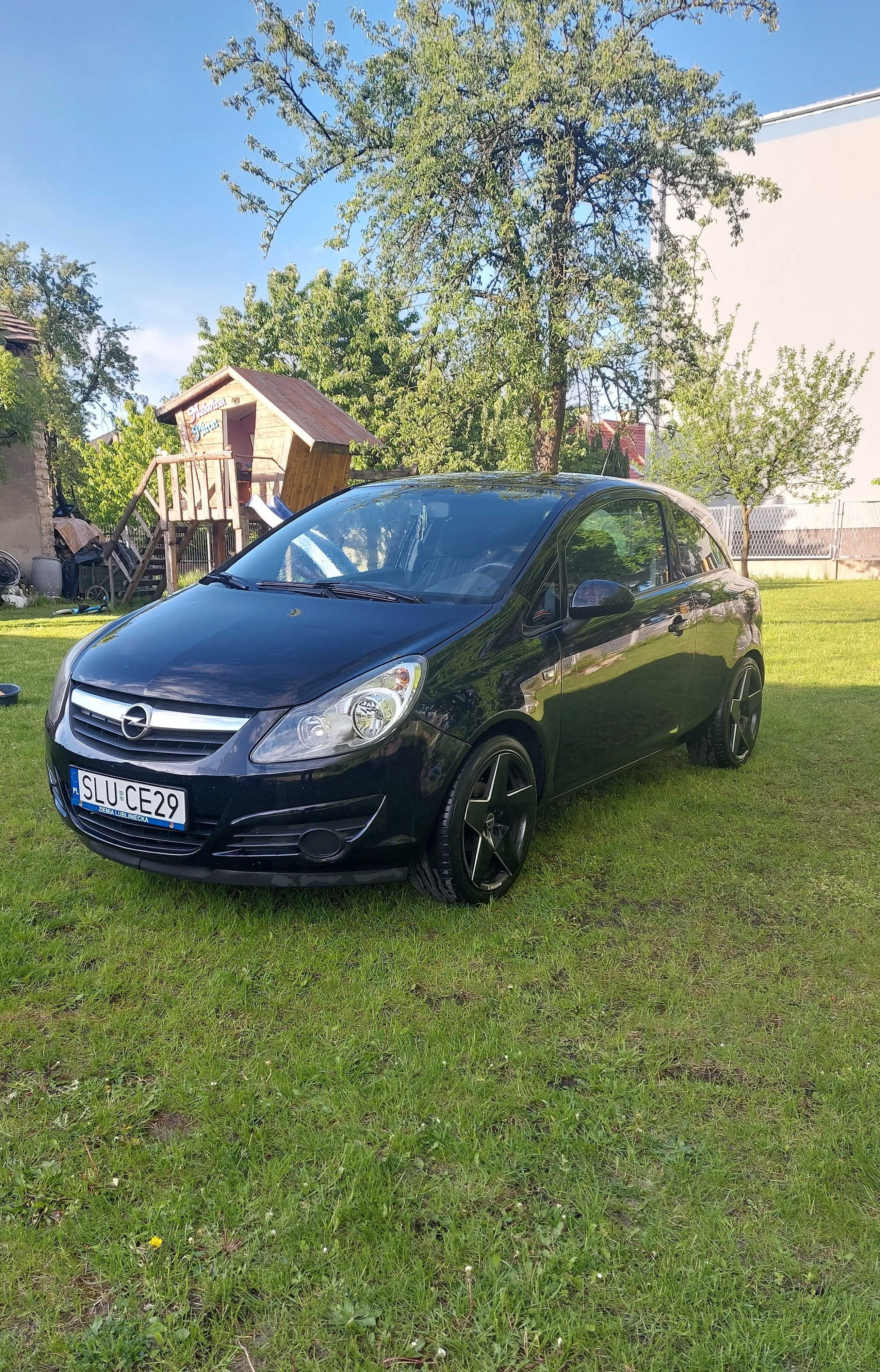 OPEL CORSA D w wersji na 111 lat Opla