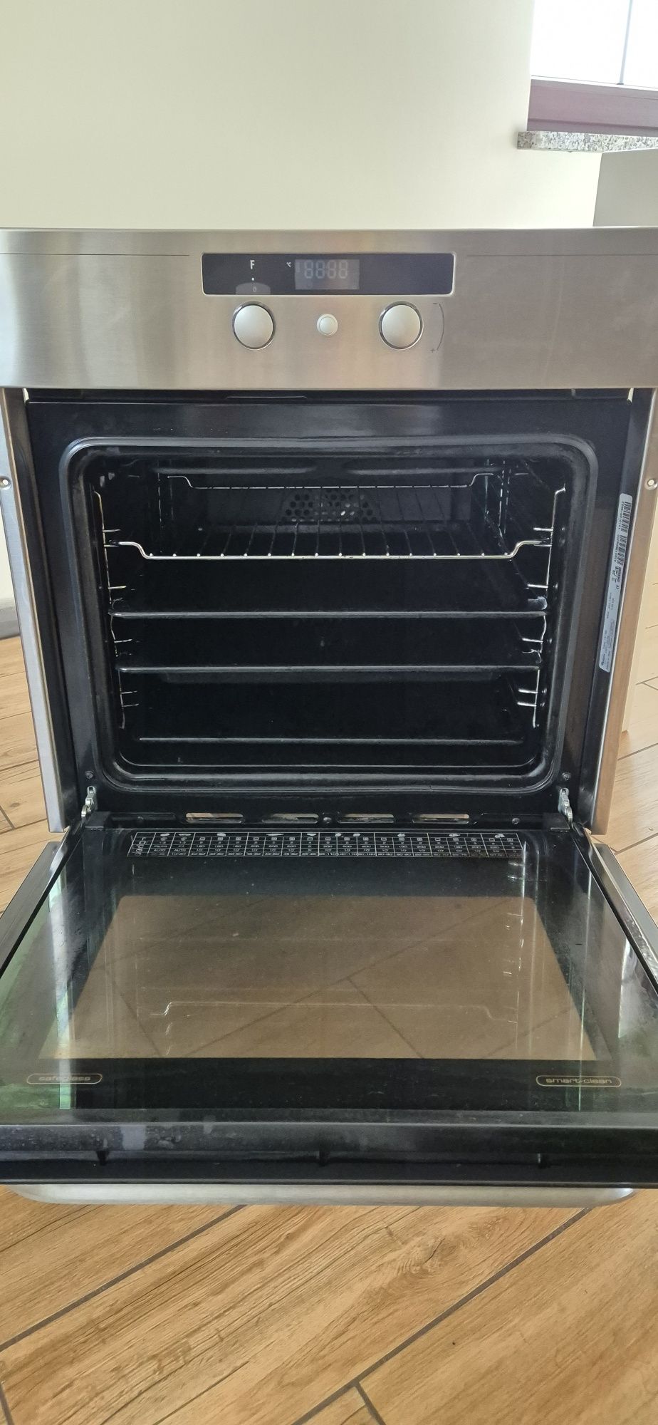 Piekarnik elektryczny do zabudowy Whirlpool AKZ 136/IX