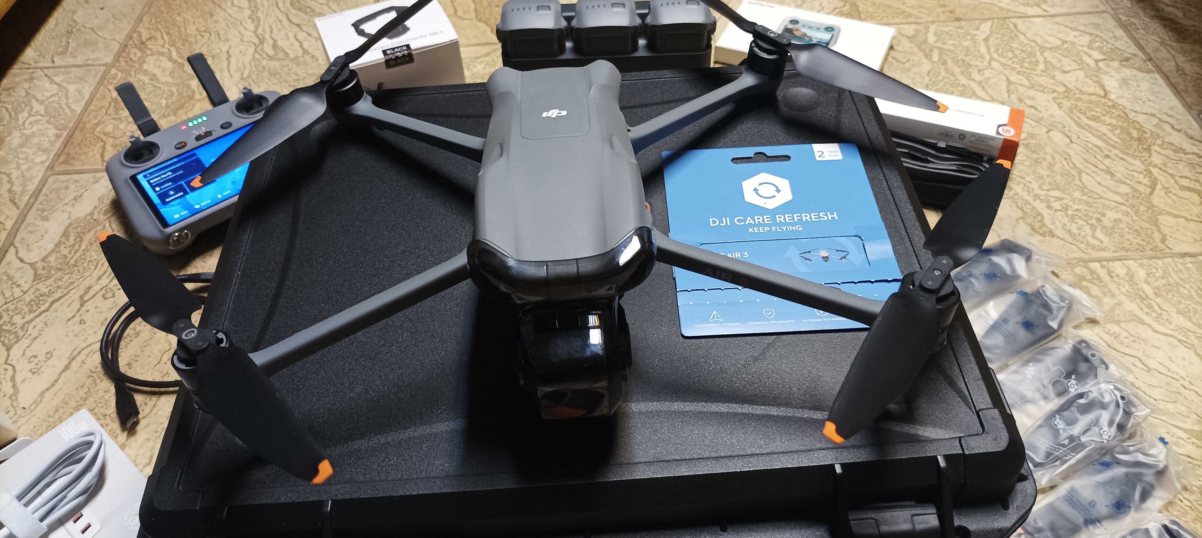 DJI Air 3 Fly More Combo RC2 + akcesoria opcjonalne