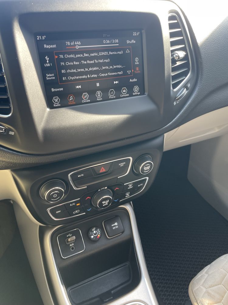Продам Jeep Compass