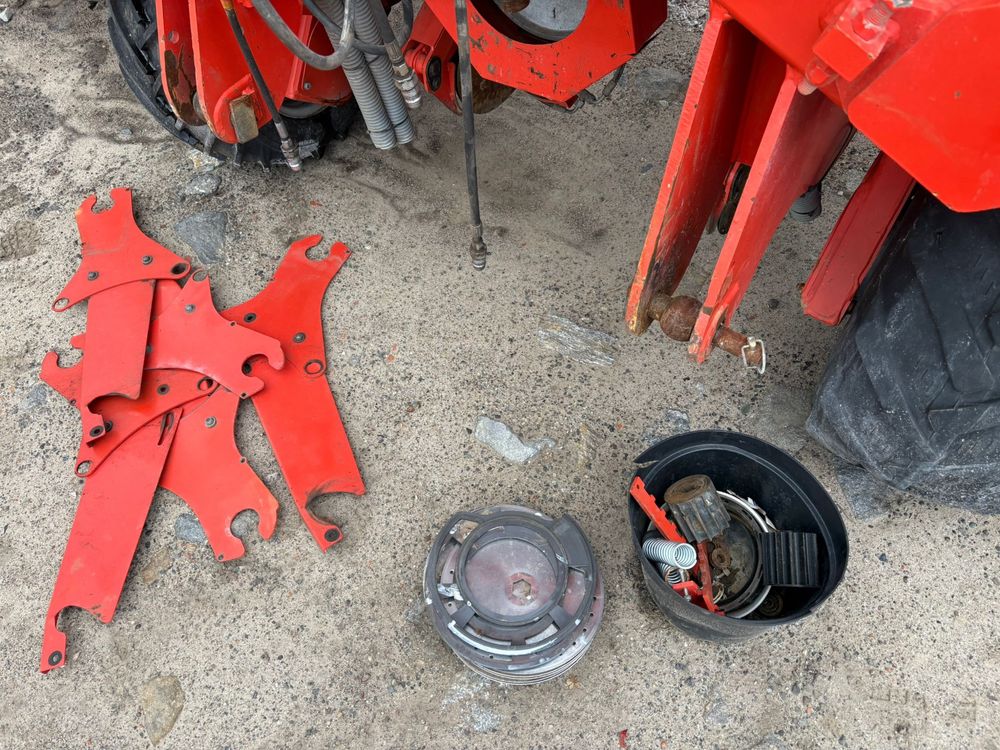 Kuhn maxima 2rt siewnik kukurydzy 8 rzedow