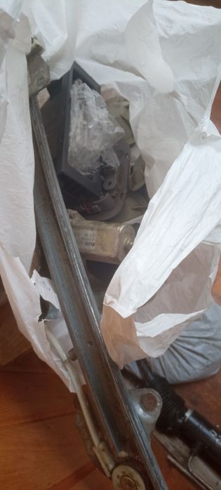 Продам все на мазда 626 ge все одним лотом