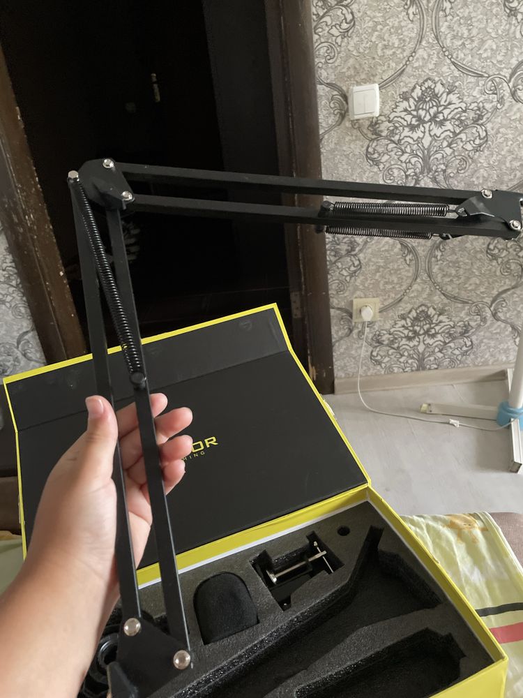 Мікрофон HATOR  signify rgb pro
