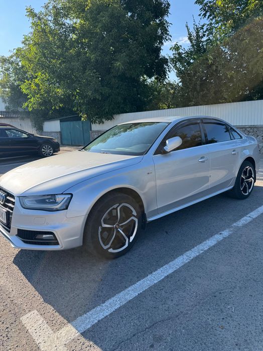 Audi A4 2013 повний привід