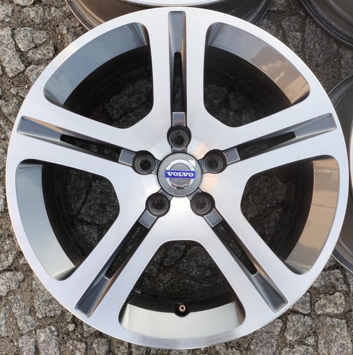 Felgi Aluminiowe Volvo S60 S80 XC70 V70 7,5x17 ET49 5x108