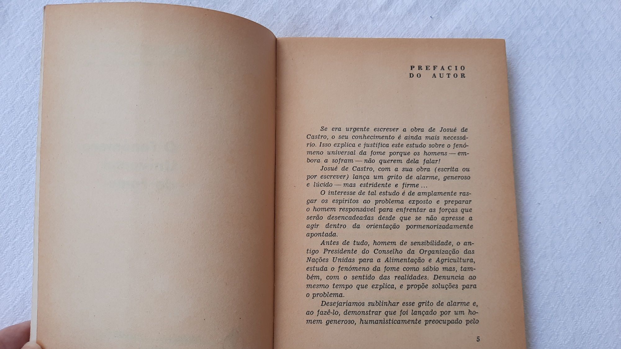 O Fenómeno universal da fome Alain Tobelem