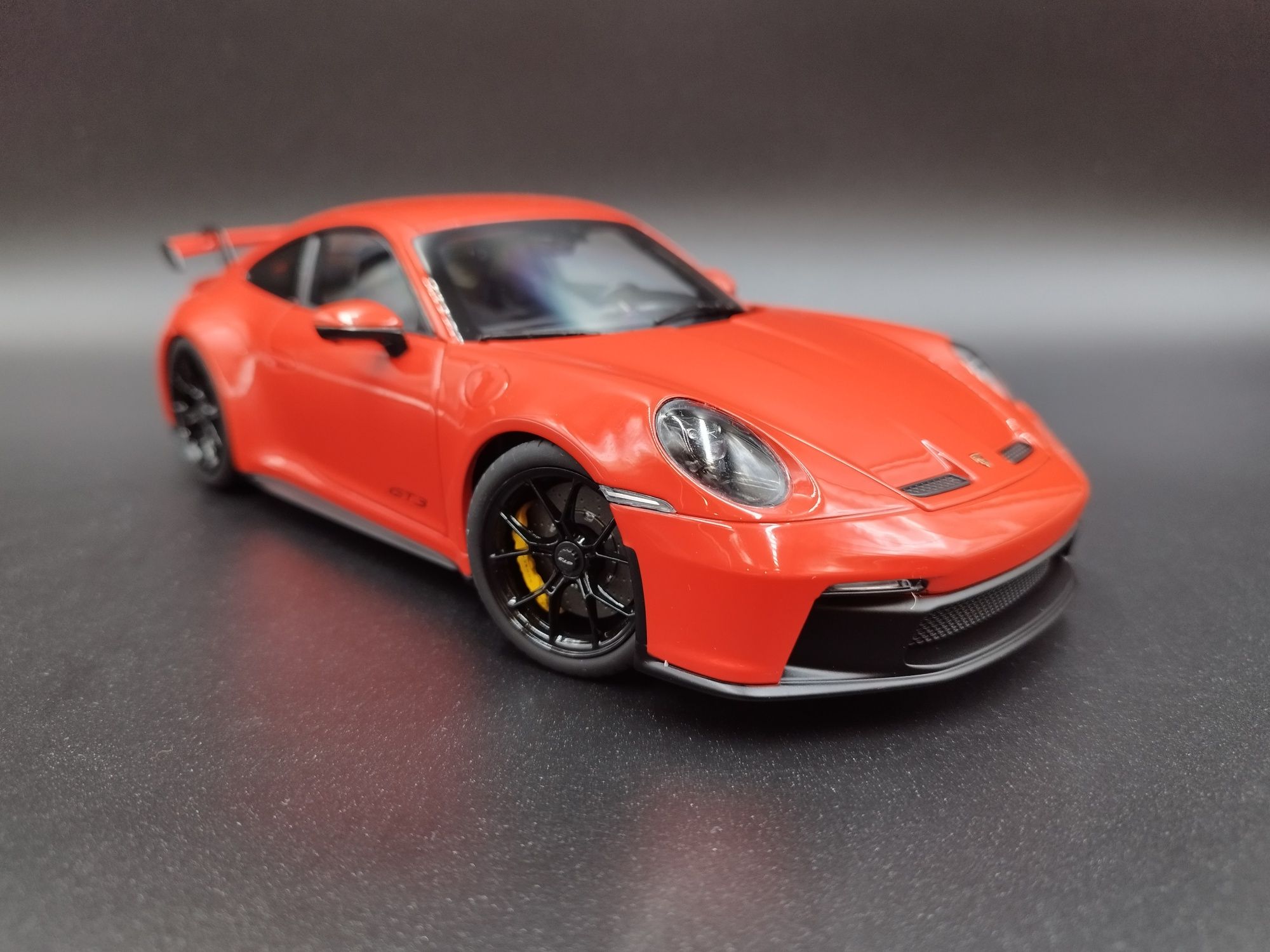 1:18 Norev Porsche 911 992 GT3 Coupe Orange model nowy