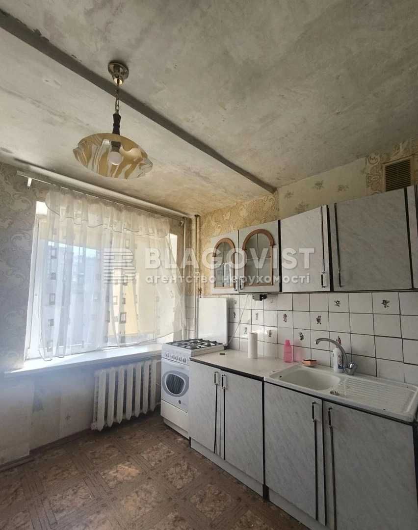Продаж 2к квартири вул. Князів Острозьких (Московська) 17/2 Арсенальна